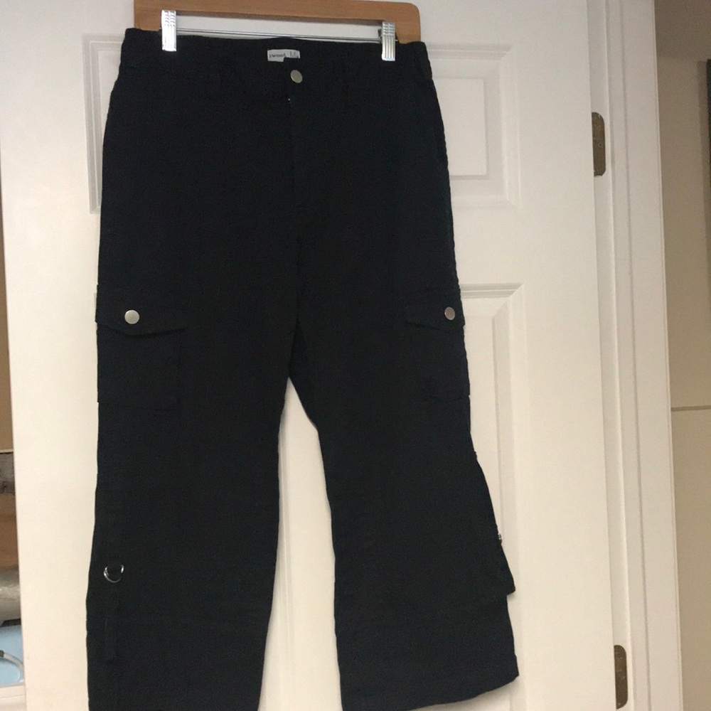 Sweet Lily black pants/capris